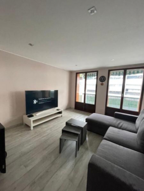 Gorgeous apt with BALCONY and SEA VIEW